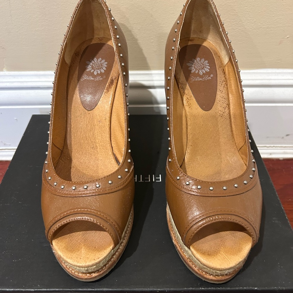 Elegant Brown Peep-Toe Heels